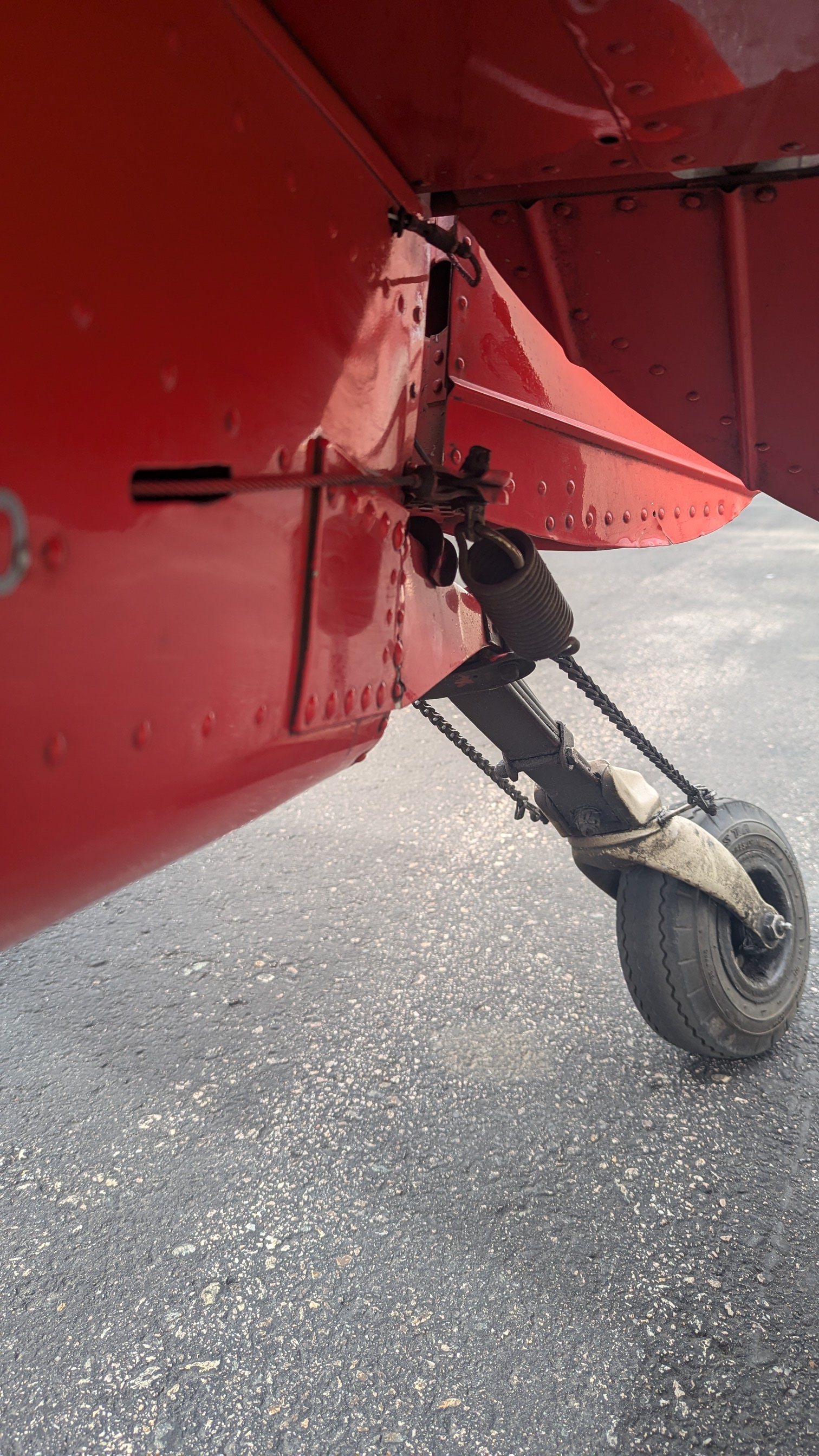 Photo tail bracket damage